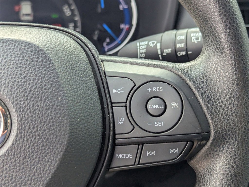 Used 2024 Toyota RAV4 XLE image 18