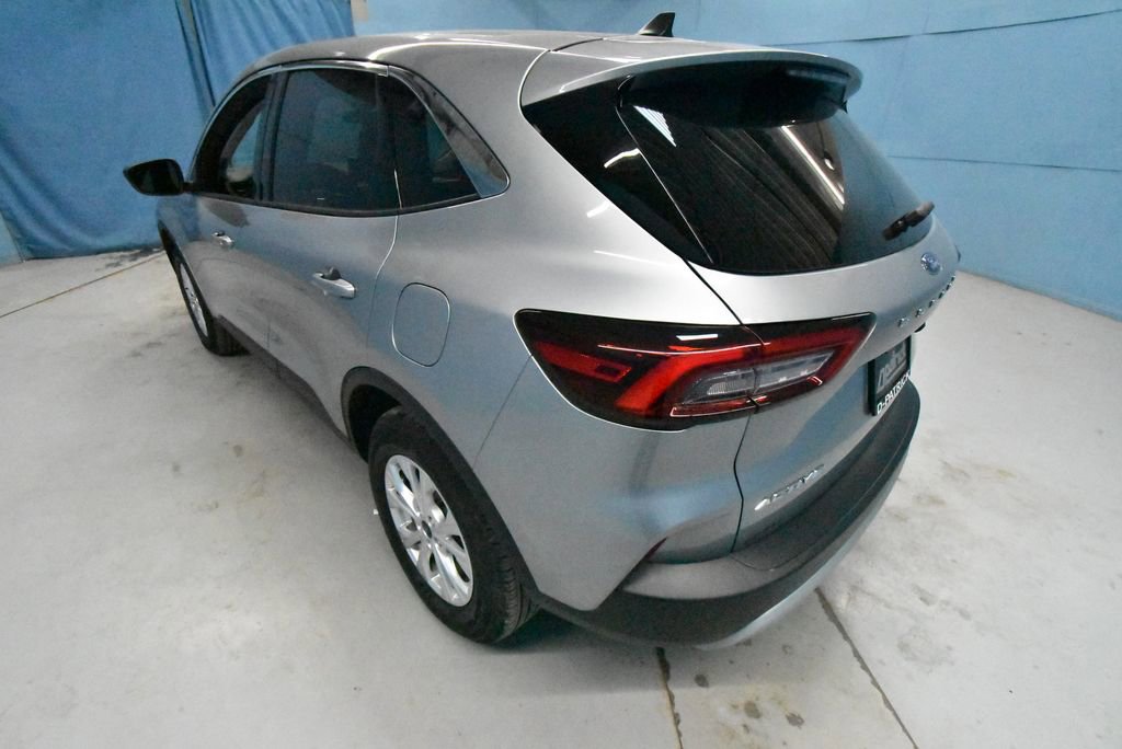 Used 2024 Ford Escape Active image 31