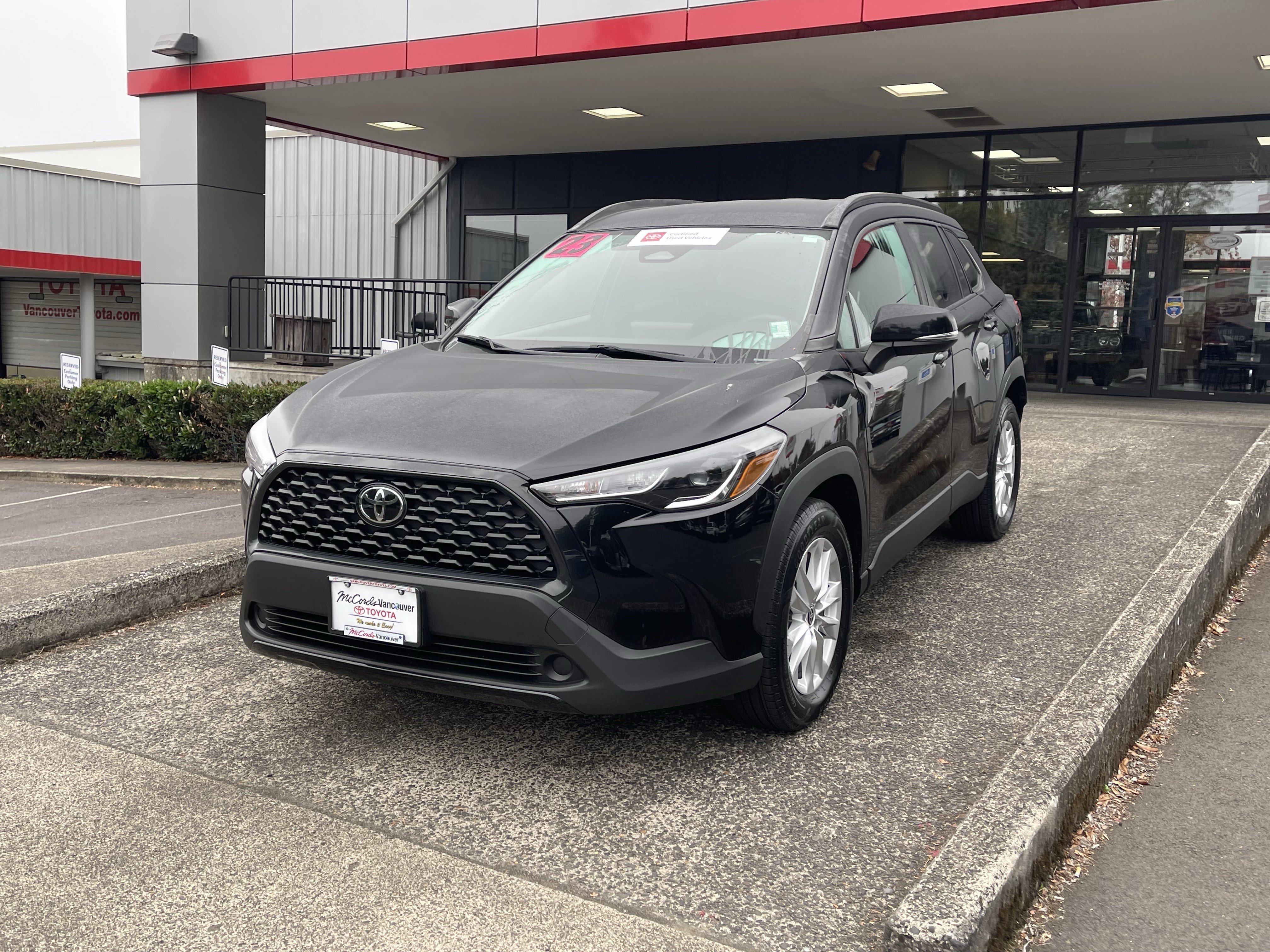 Certified 2023 Toyota Corolla Cross LE FWD image 3