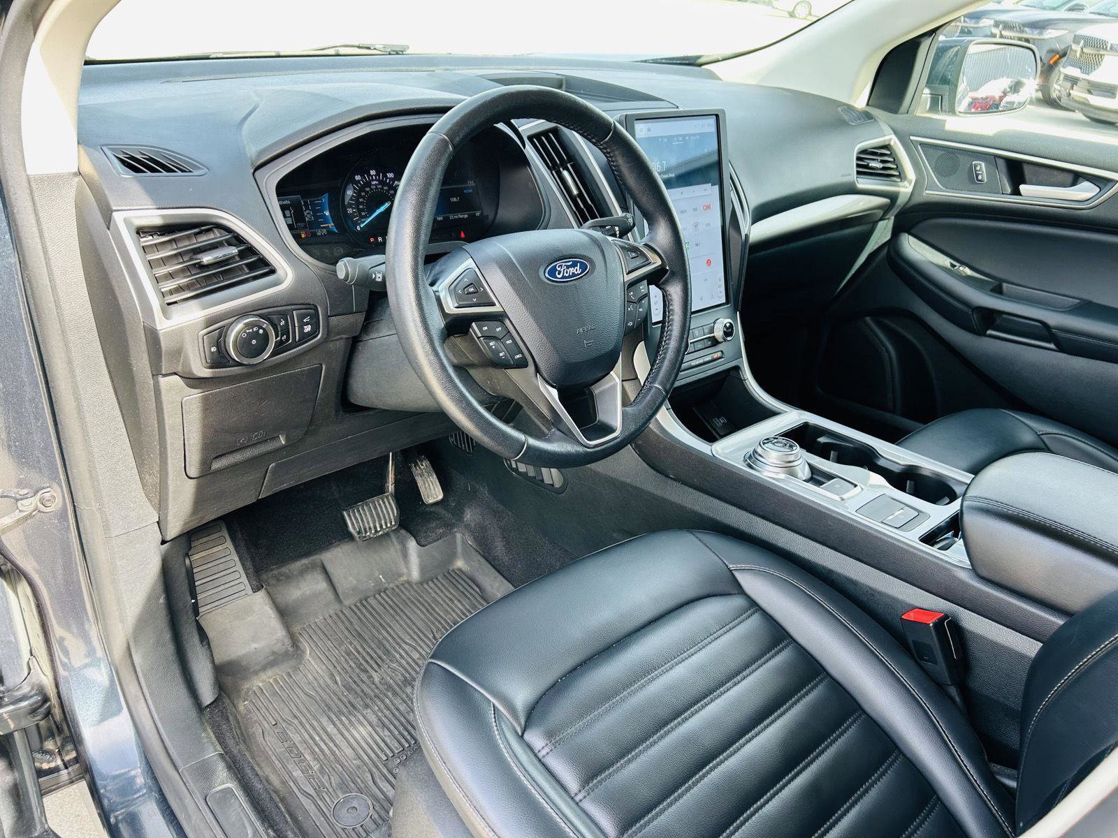 Used 2024 Ford Edge SEL w/ Convenience Package image 15