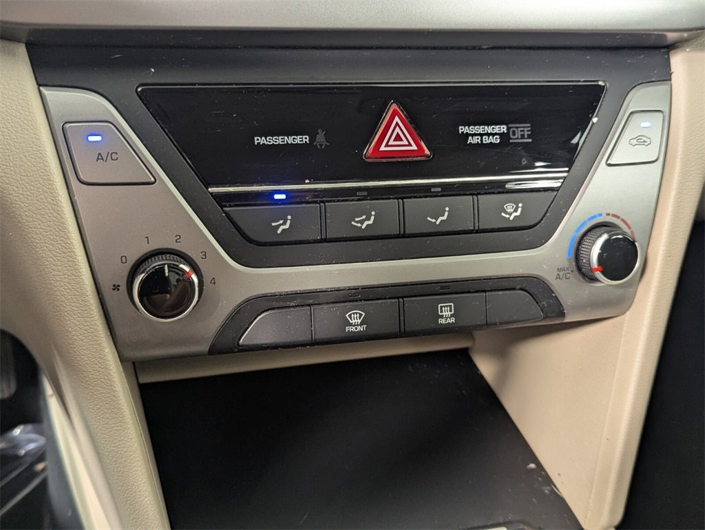 Used 2017 Hyundai Elantra SE image 20