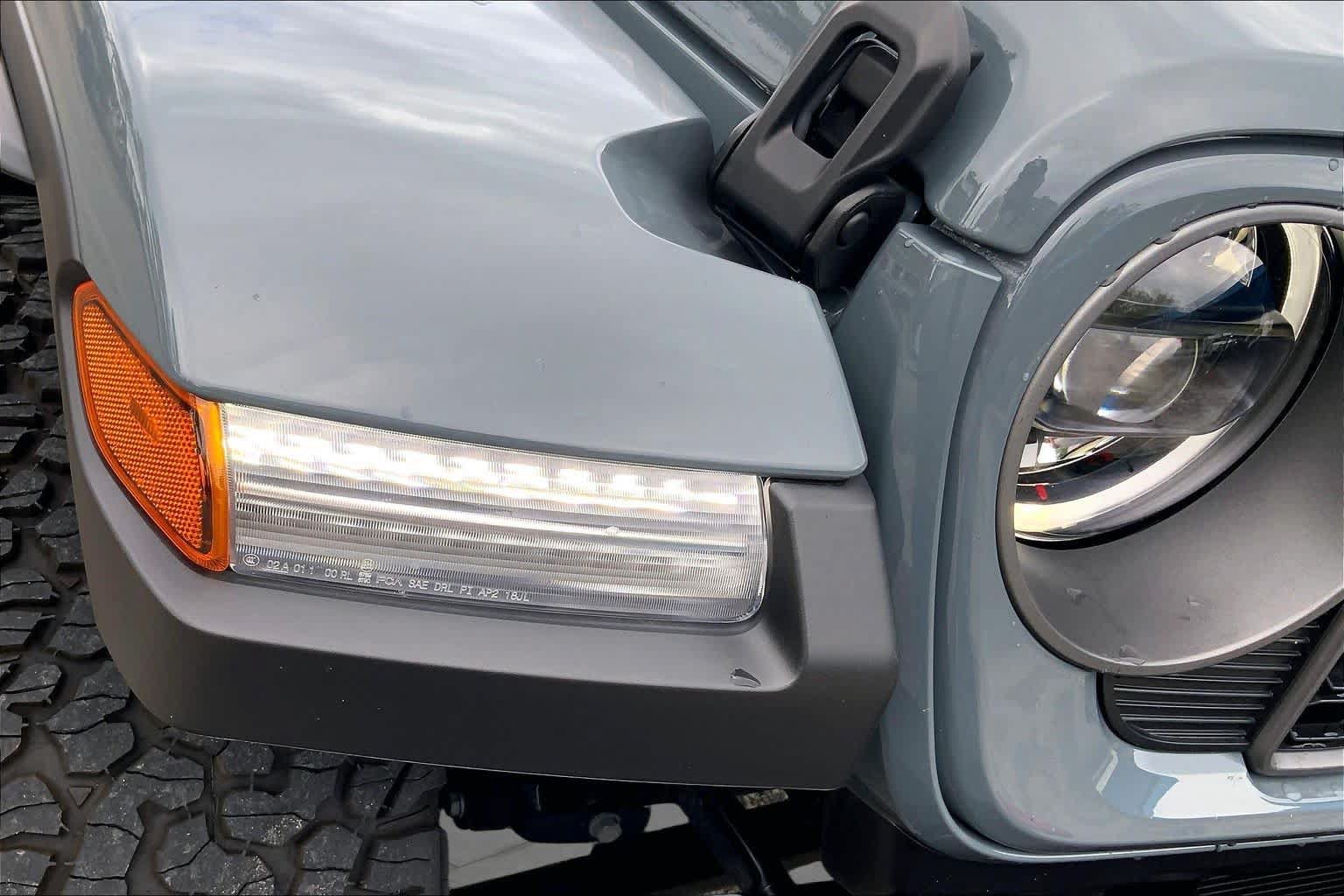Used 2025 Jeep Wrangler Unlimited Rubicon AWD/4WD image 28