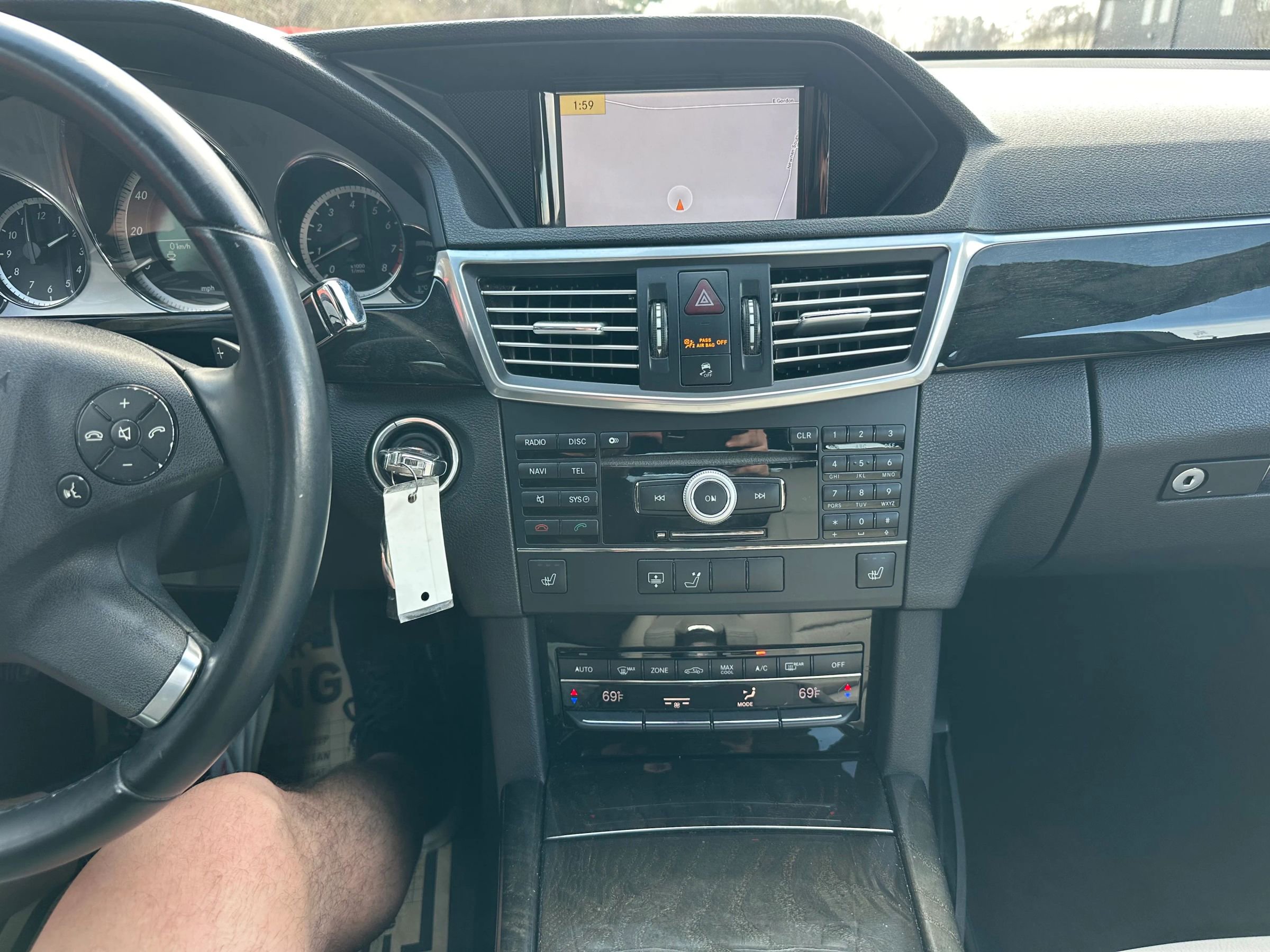 Used 2010 Mercedes-Benz E 350 Sedan image 13