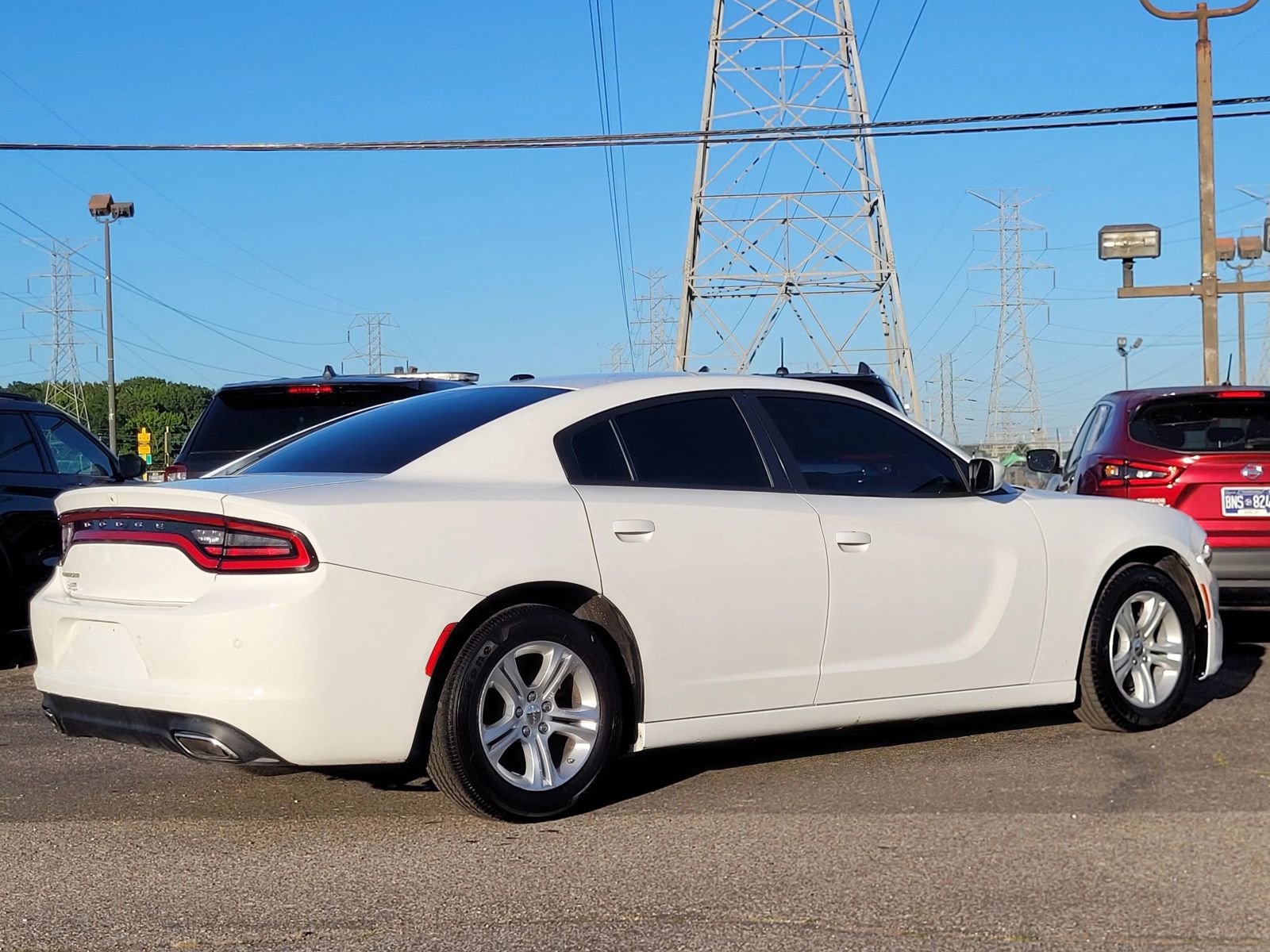 Used 2022 Dodge Charger SXT RWD image 3