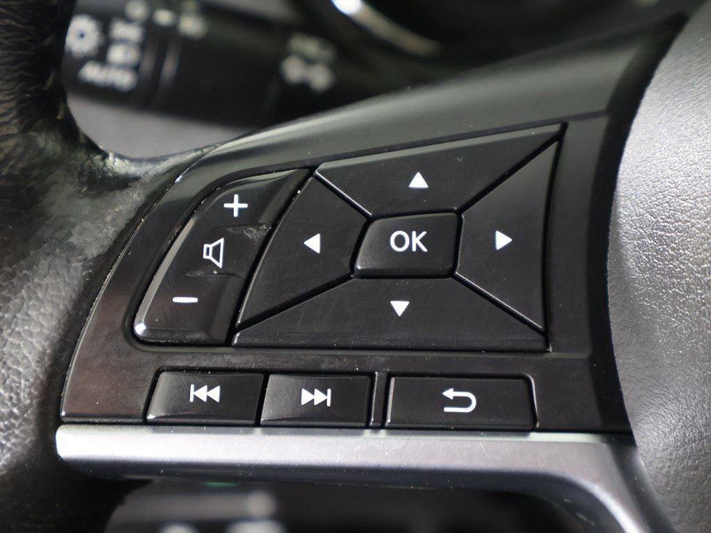 Used 2018 Nissan Rogue Sport SL w/ SL Premium Package image 41