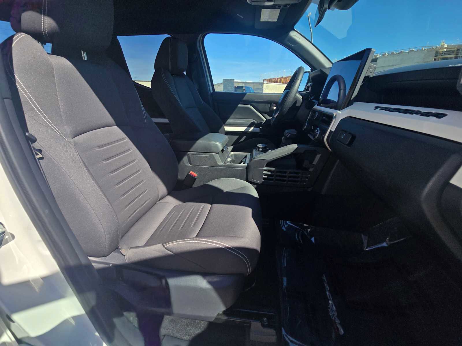 Used 2024 Toyota Tacoma TRD Sport image 11