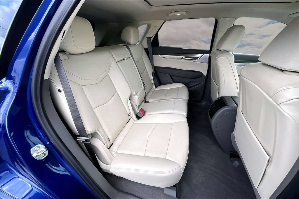 Certified 2025 Cadillac XT5 Premium Luxury FWD image 25