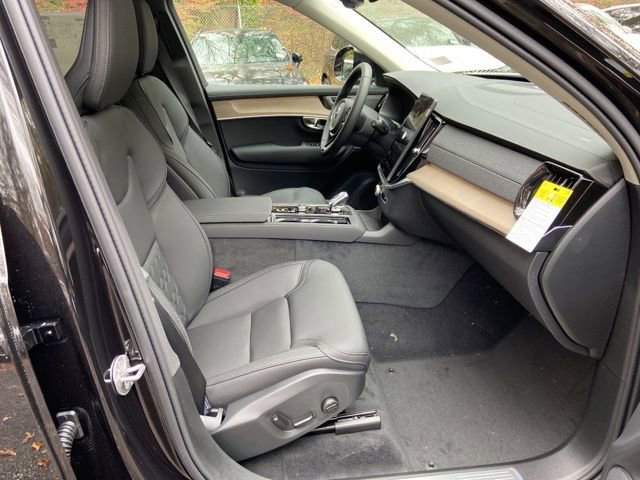 New 2026 Volvo XC90 B6 Plus image 18