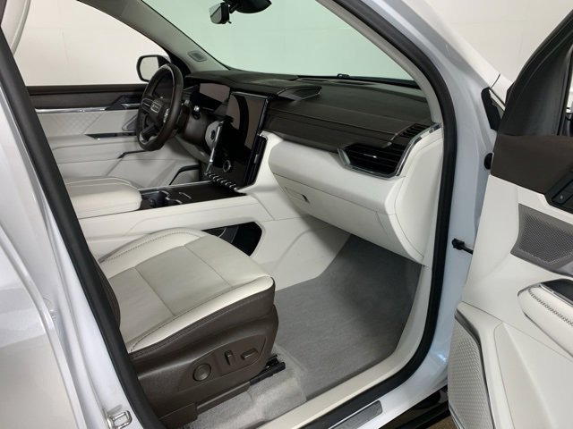 Used 2024 GMC Acadia Denali w/ Super Cruise Package image 43