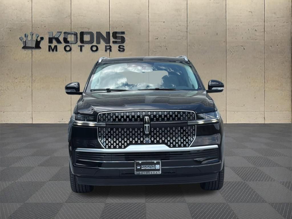 New 2026 Lincoln Navigator Reserve AWD/4WD image 3