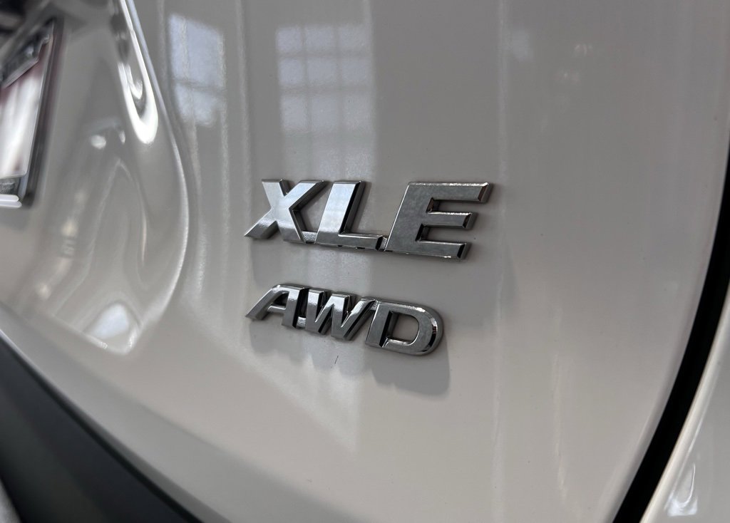 Used 2024 Toyota RAV4 XLE image 12