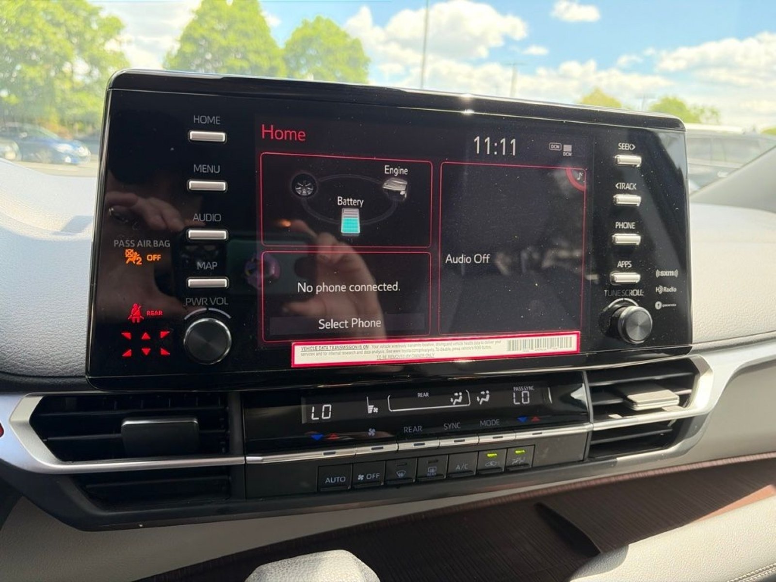 Used 2024 Toyota Sienna LE AWD/4WD image 19
