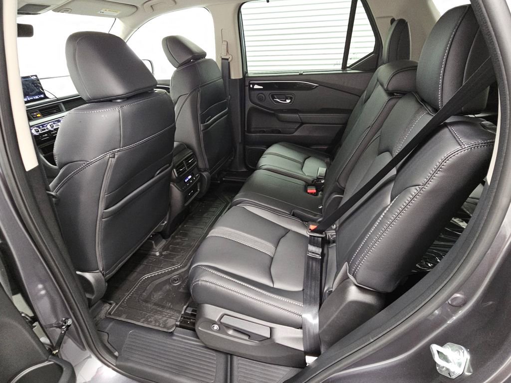 New 2025 Honda Pilot EX-L image 30