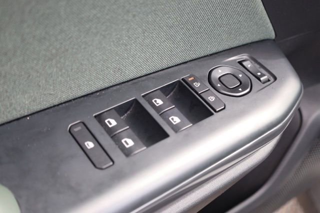 Used 2025 Kia K4 EX image 19