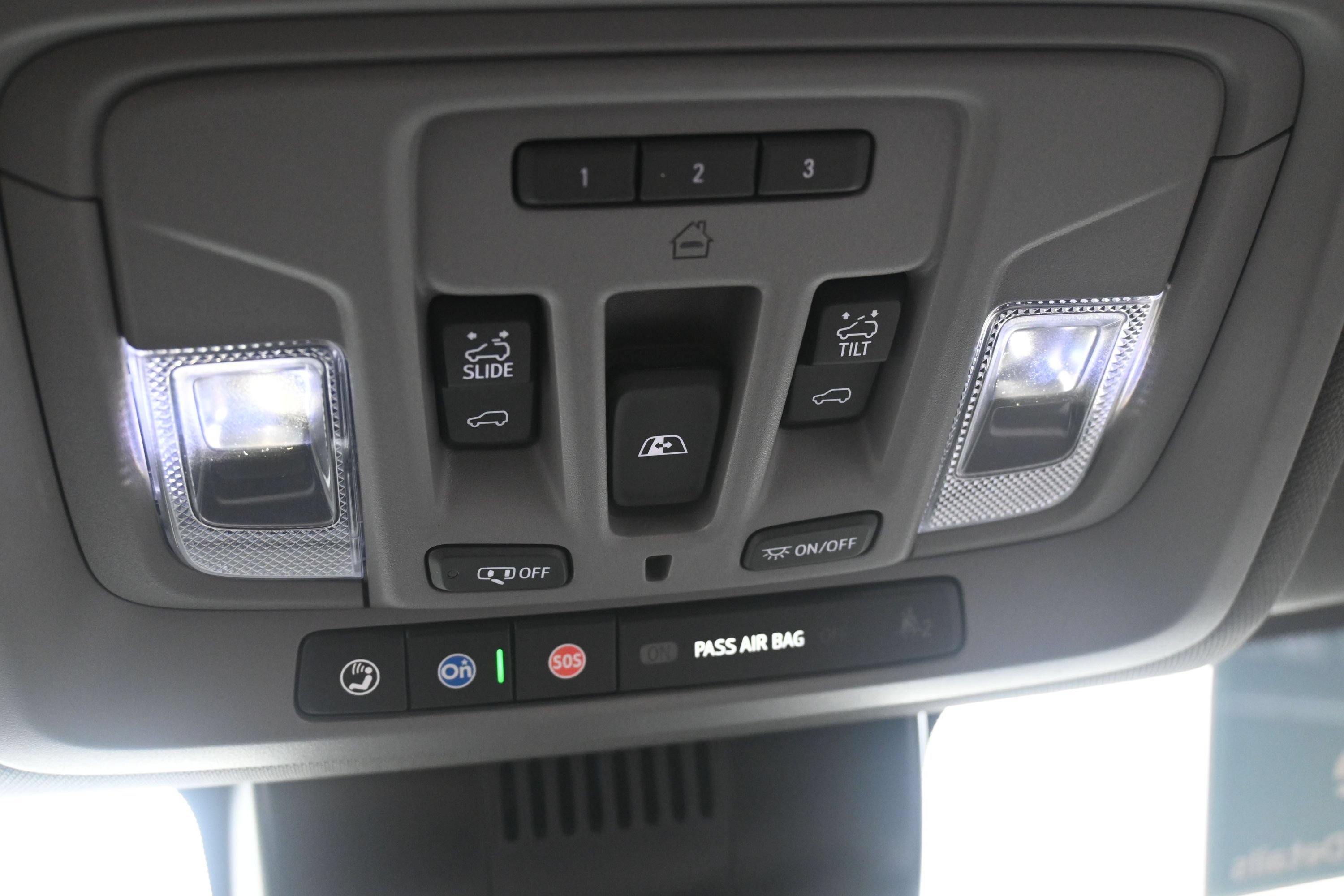 Used 2024 Chevrolet Silverado 2500 LTZ w/ LTZ Plus Package AWD/4WD image 31