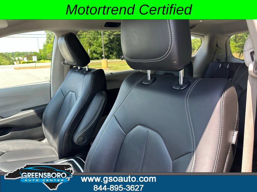 Used 2024 Chrysler Pacifica Touring-L FWD image 13