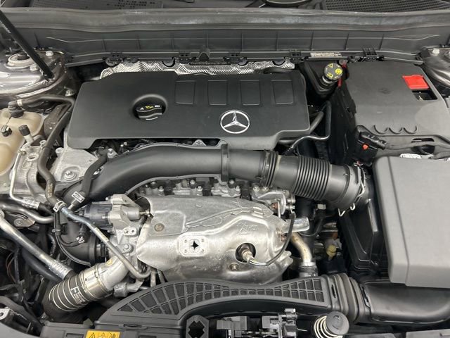 Used 2022 Mercedes-Benz GLB 250 4MATIC image 30