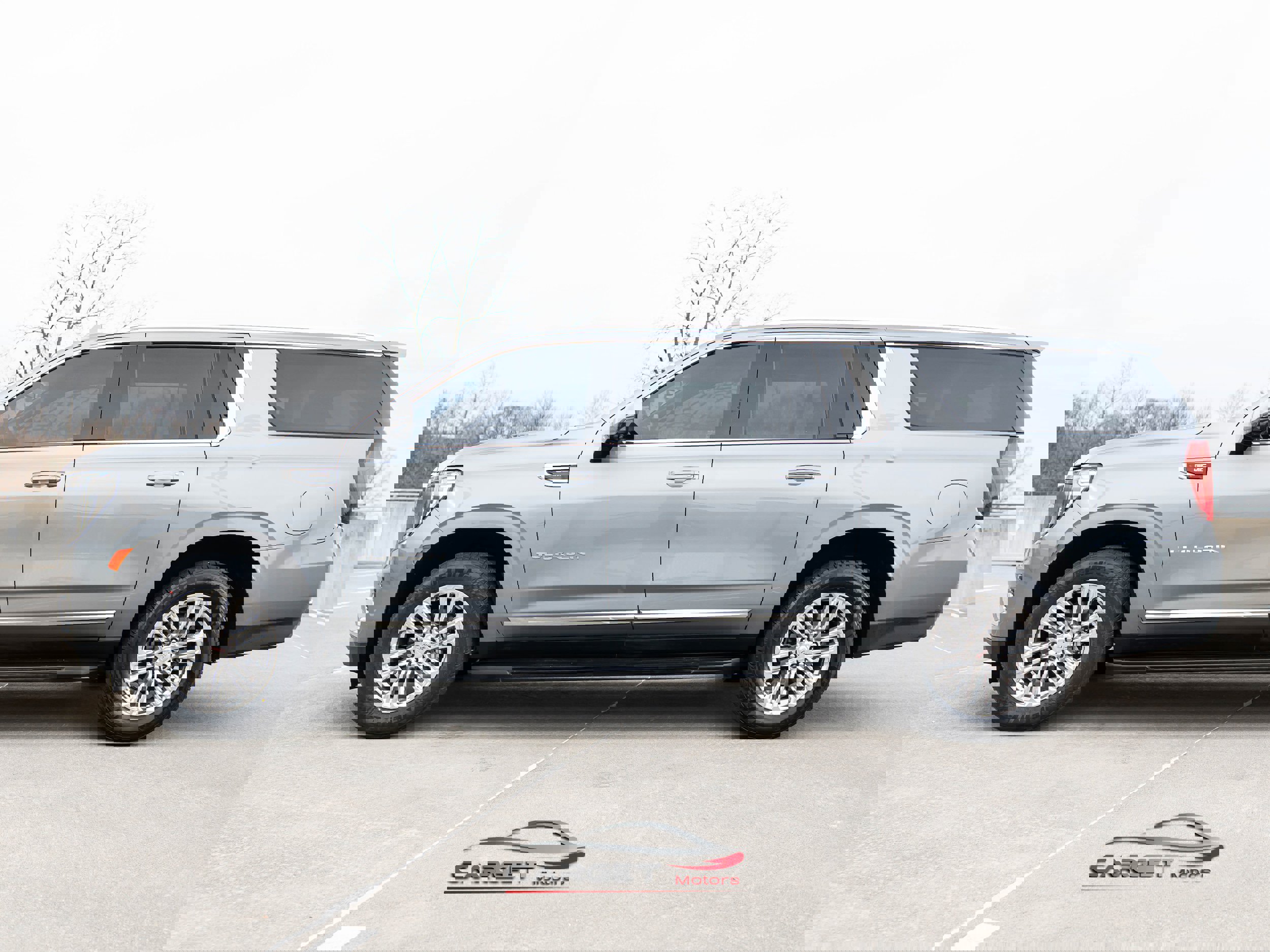 Used 2022 GMC Yukon XL SLT w/ SLT Luxury Package image 4