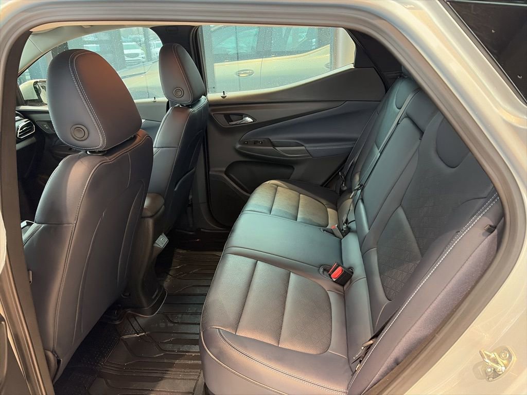 Used 2022 Chevrolet Bolt EUV Premier image 18