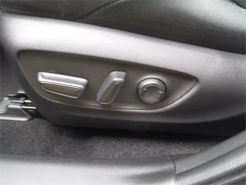 Used 2022 Toyota RAV4 SE image 8