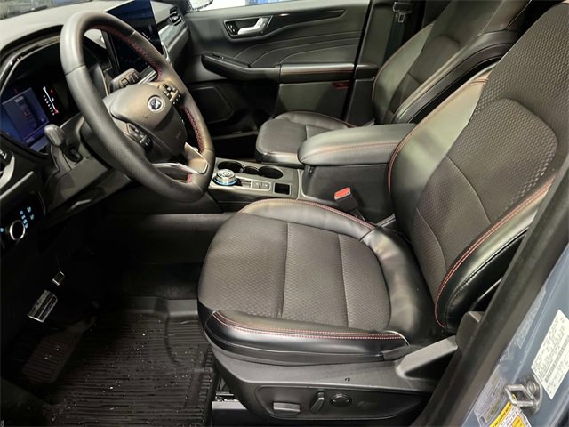 Certified 2023 Ford Escape ST-Line w/ Tech Pack #1 image 17