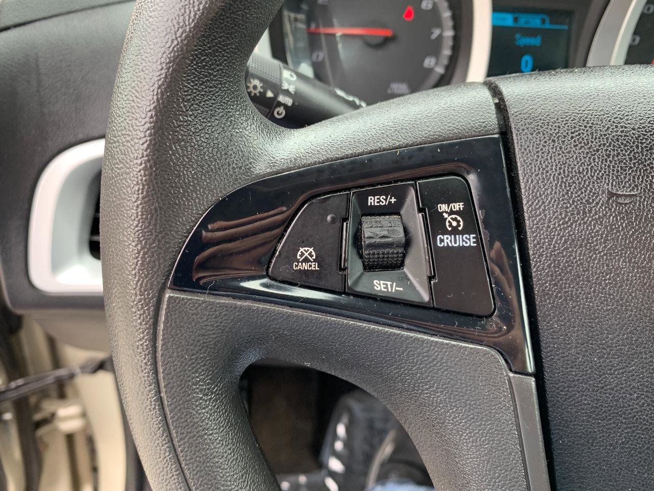 Used 2015 Chevrolet Equinox LS FWD image 15