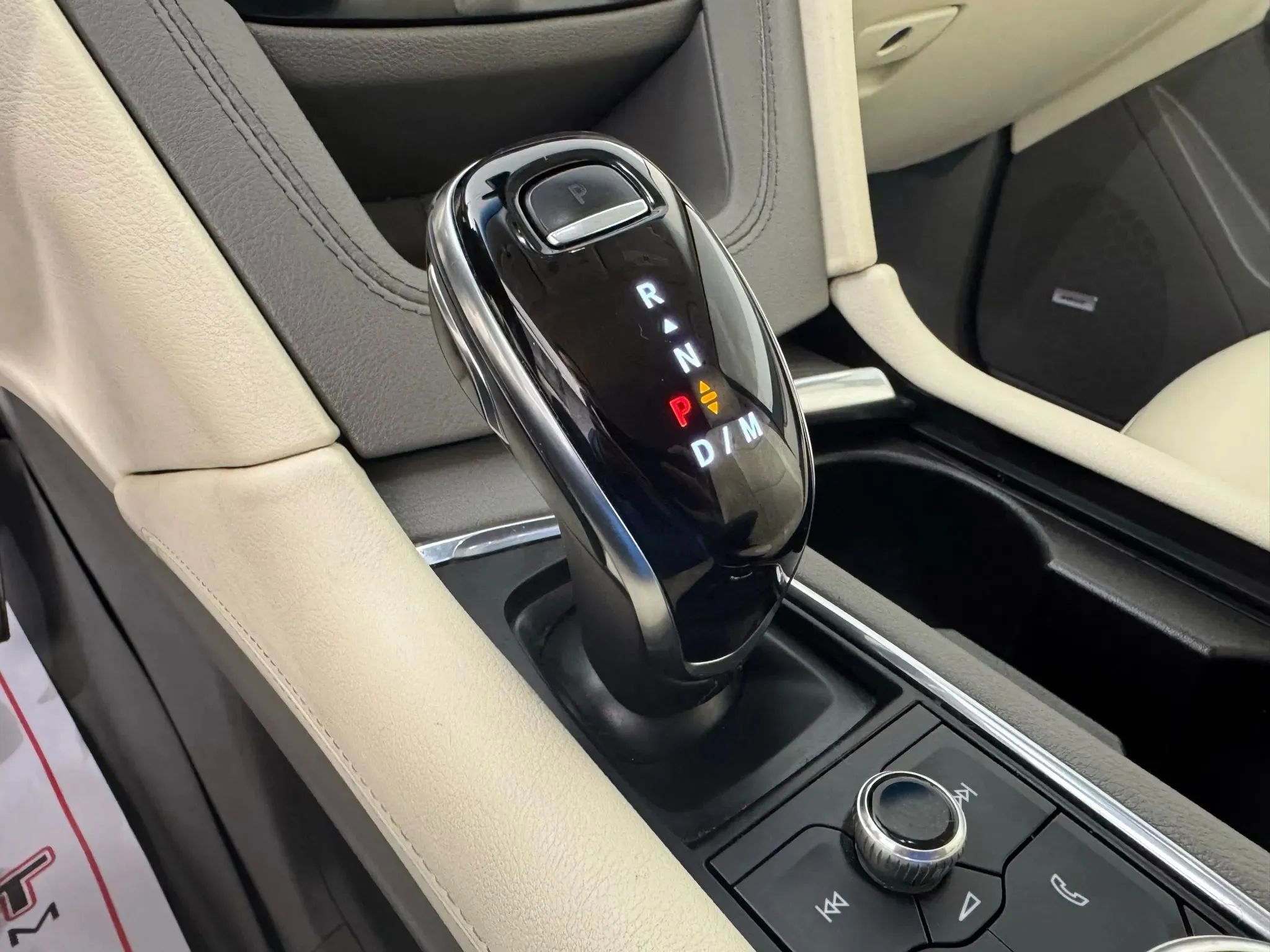 Used 2021 Cadillac XT5 Premium Luxury AWD/4WD image 24