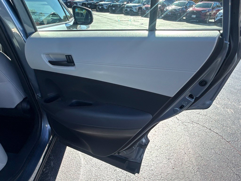 Used 2022 Toyota Corolla Cross L AWD/4WD image 18