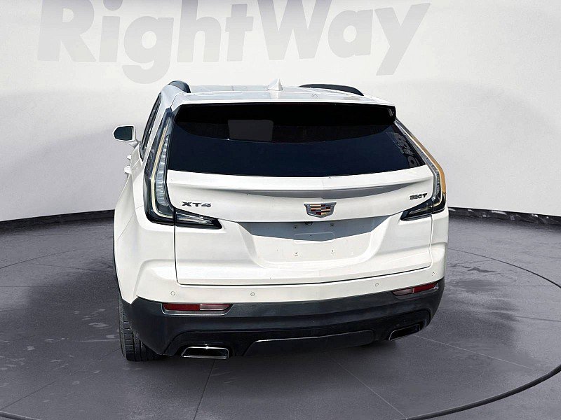 Used 2020 Cadillac XT4 Sport w/ Driver Awareness Package FWD image 4