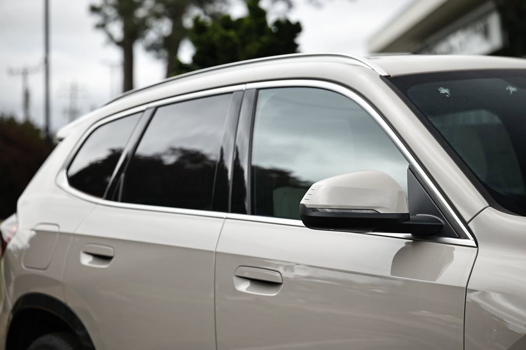 New 2026 BMW X1 xDrive28i AWD/4WD image 3