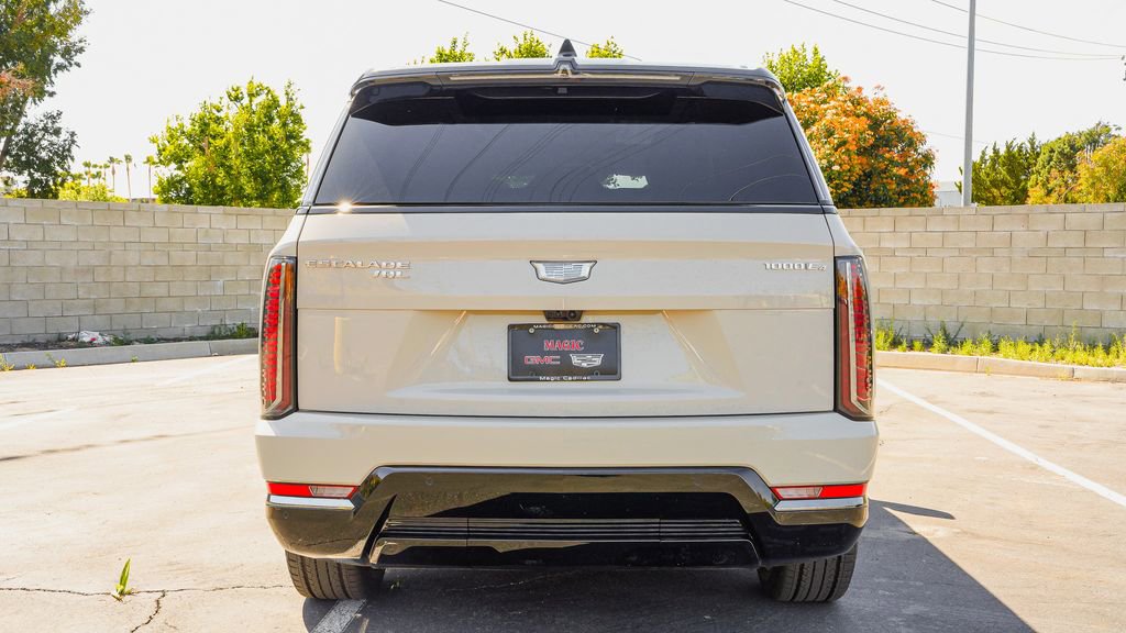 New 2026 Cadillac Escalade IQL Sport 2 AWD/4WD image 8
