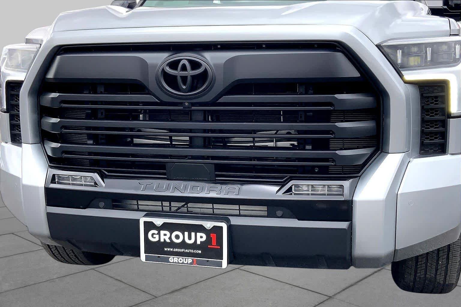 Used 2024 Toyota Tundra Limited AWD/4WD image 30