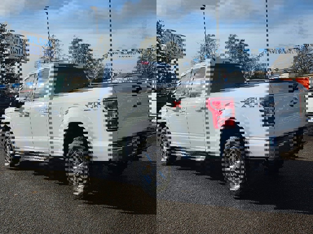 Used 2018 Ford F150 XLT w/ XTR Package image 28