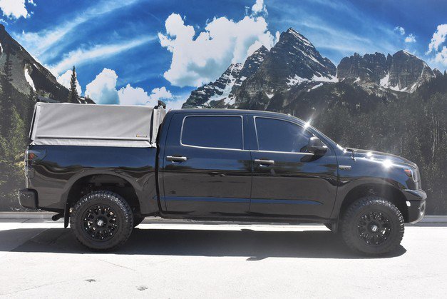 Used 2013 Toyota Tundra 4x4 CrewMax w/ Tow Pkg image 2