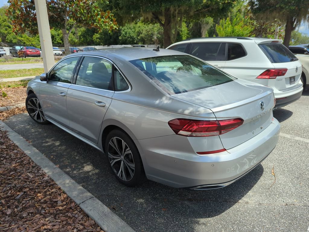 Used 2020 Volkswagen Passat 2.0T SEL FWD image 3