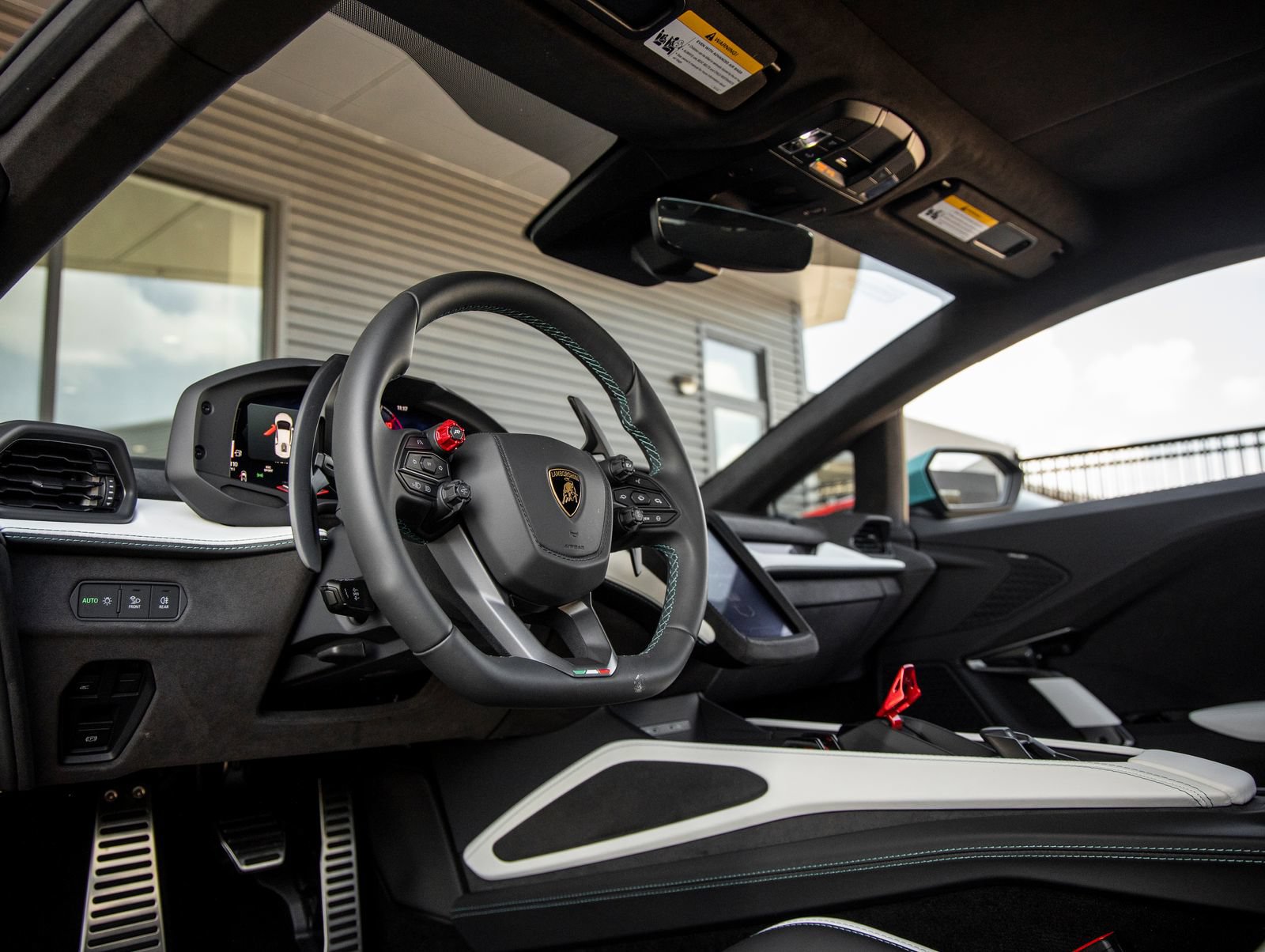 Used 2026 Lamborghini Temerario AWD/4WD image 28