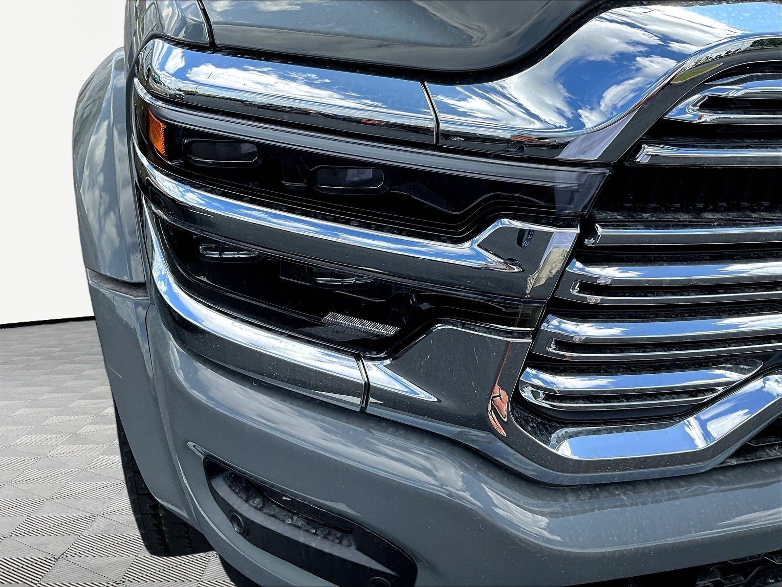 New 2027 RAM 5500 4x4 Crew Cab w/ Laramie Trim Package image 8
