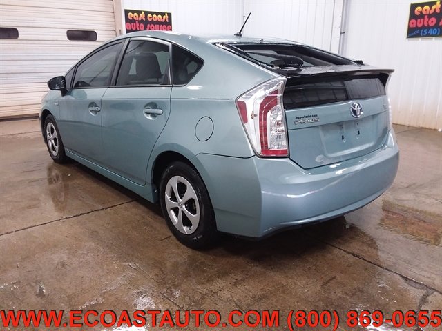 Used 2014 Toyota Prius Two FWD image 6