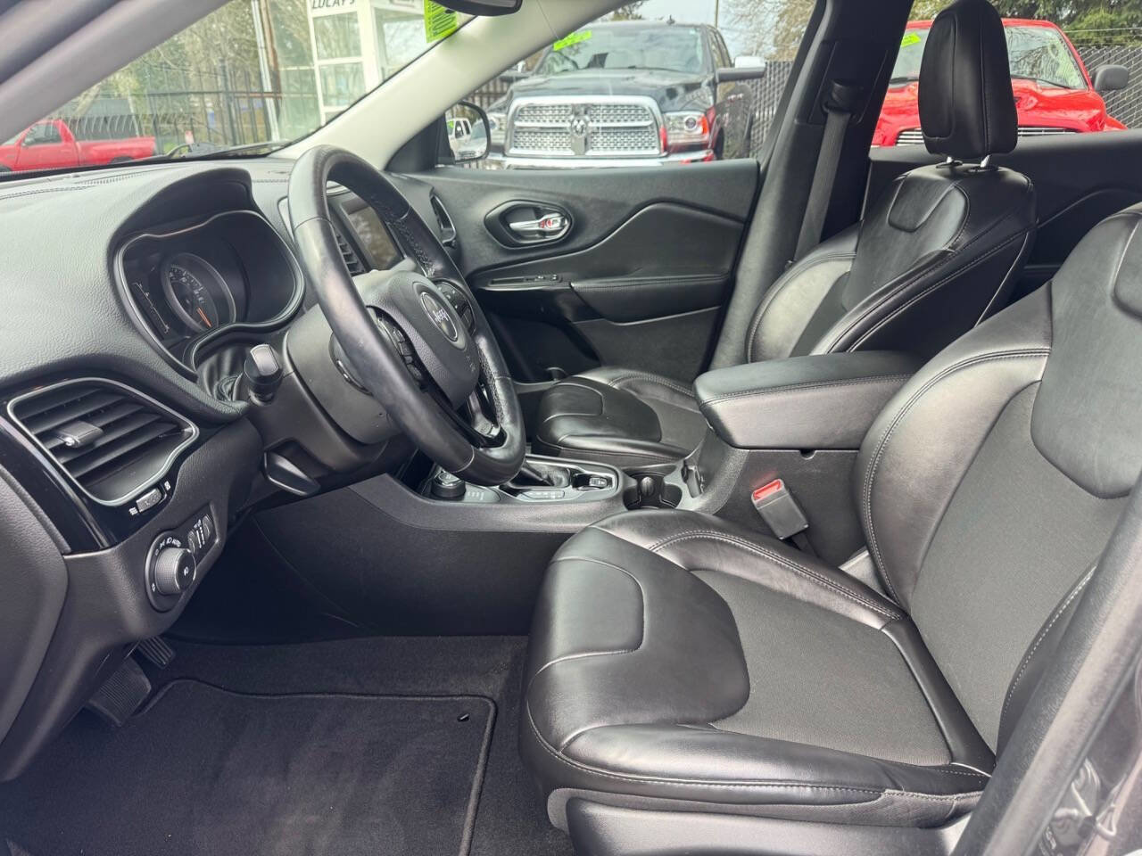 Used 2021 Jeep Cherokee Latitude Plus image 8