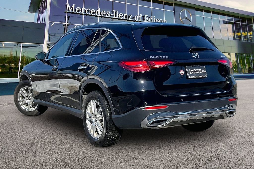 Certified 2023 Mercedes-Benz GLC 300 4MATIC image 2