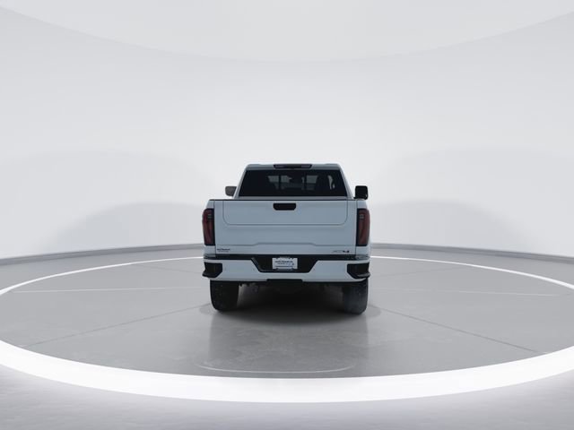 Used 2024 GMC Sierra 2500 AT4 w/ AT4 Preferred Package AWD/4WD image 7