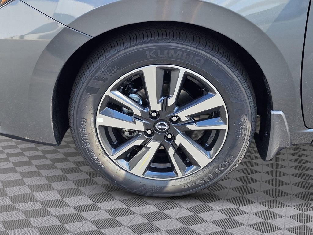 New 2025 Nissan Versa SV w/ Trunk Package FWD image 9