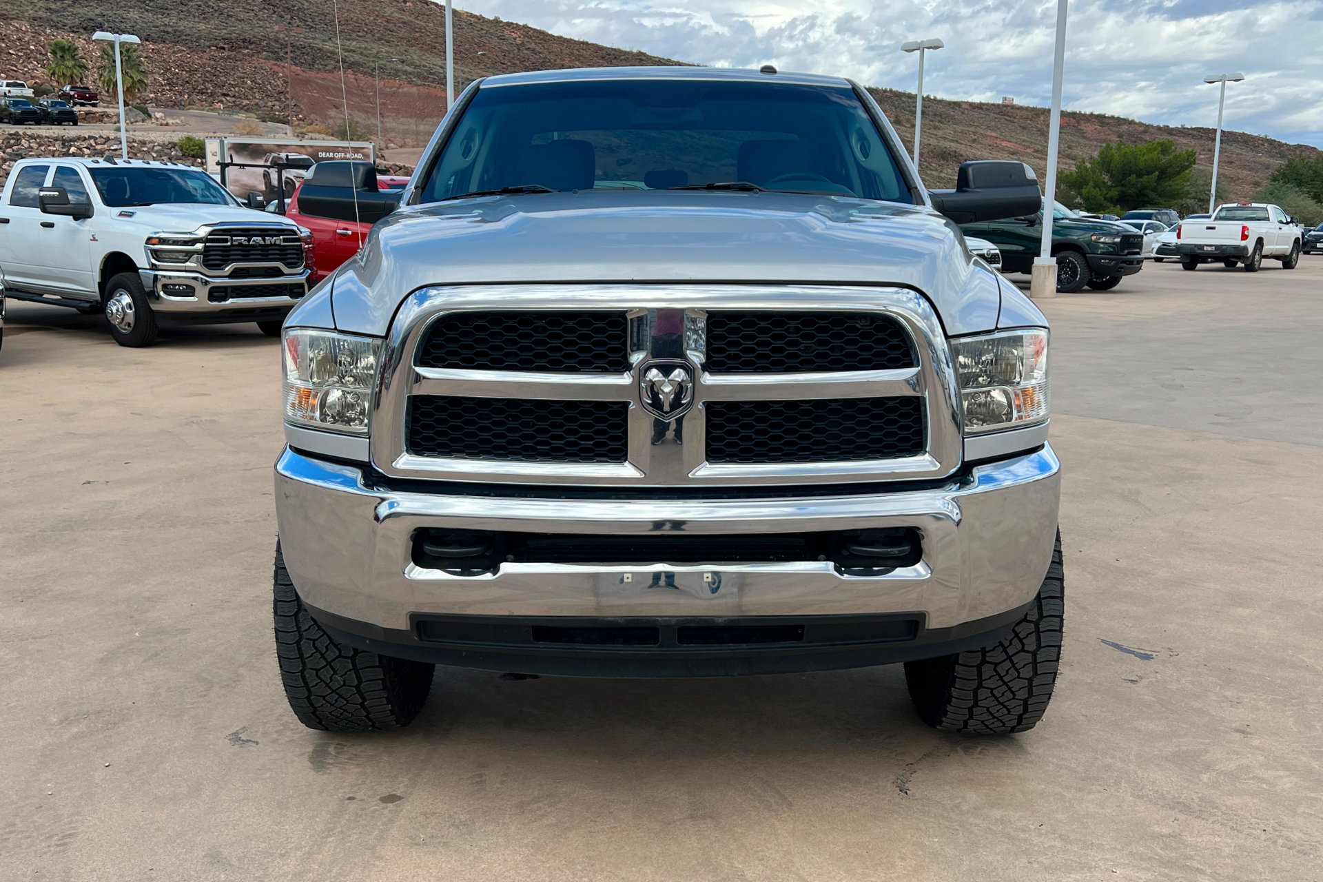 Used 2016 RAM 2500 Tradesman w/ Chrome Appearance Group AWD/4WD image 8