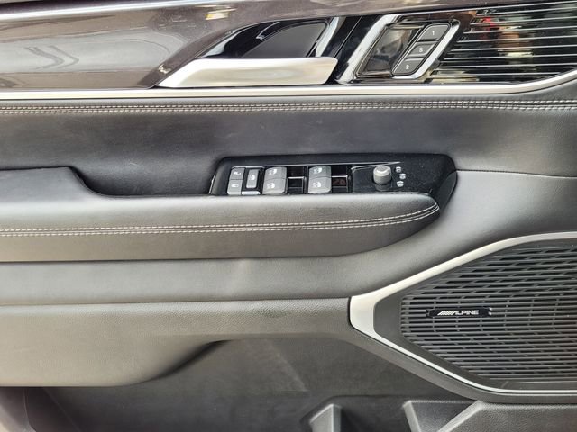 Used 2024 Jeep Wagoneer L 2WD w/ Premium Group I image 20