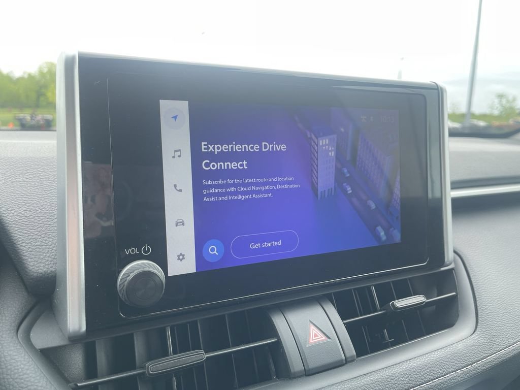 Used 2025 Toyota RAV4 XLE FWD image 24