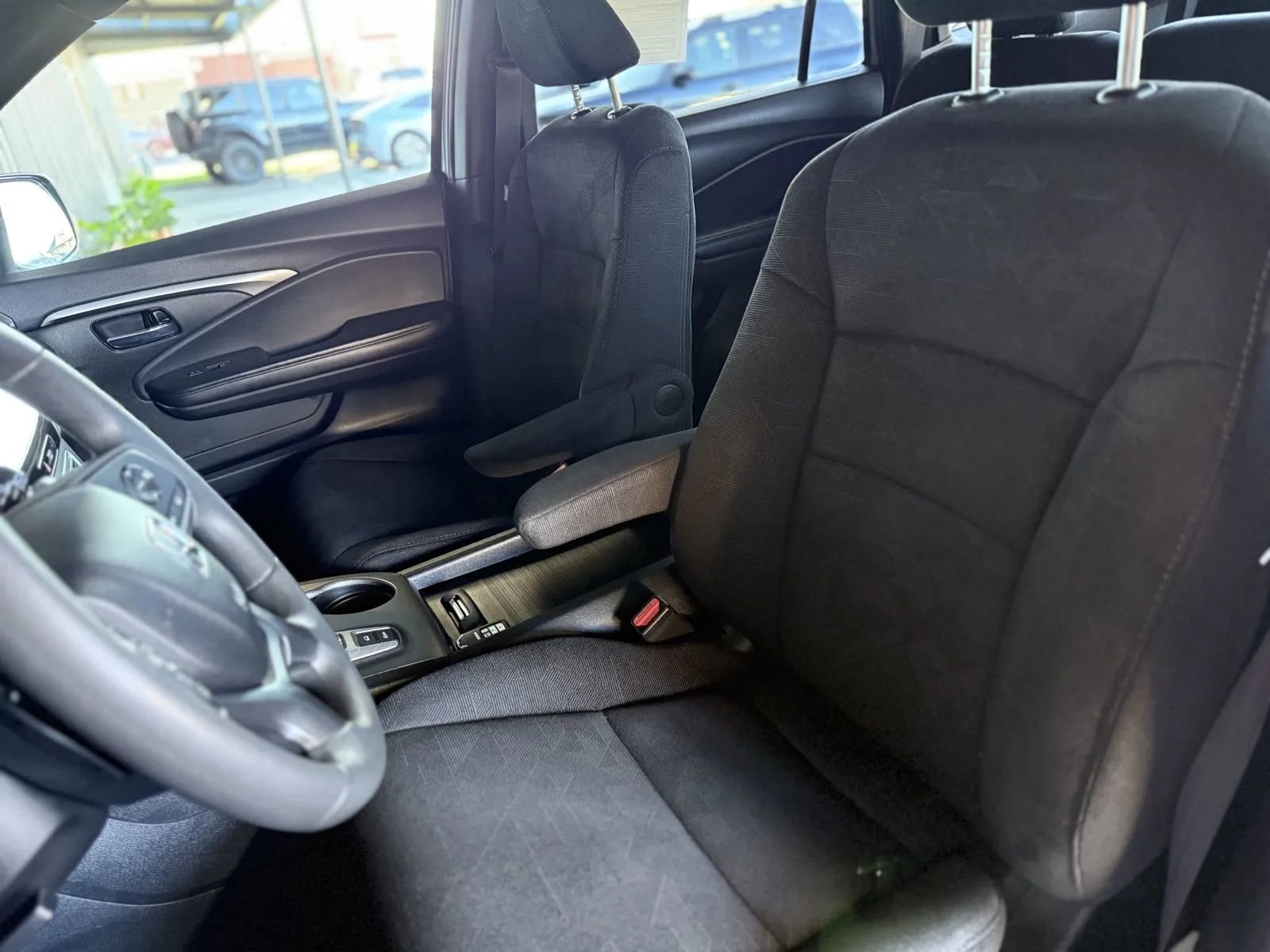 Used 2022 Honda Pilot Sport image 14