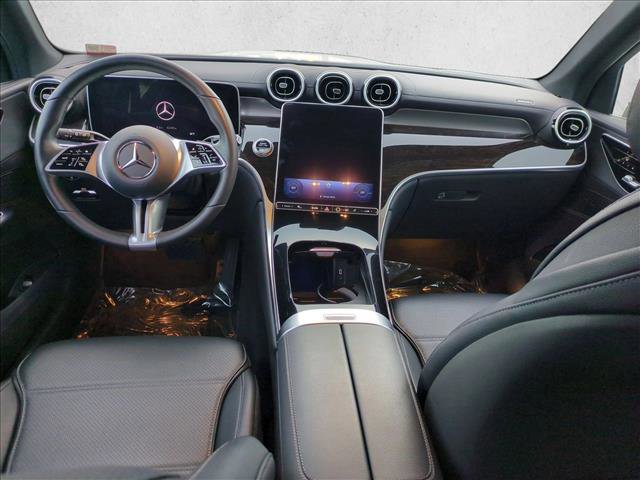 Used 2024 Mercedes-Benz GLC 300 image 17