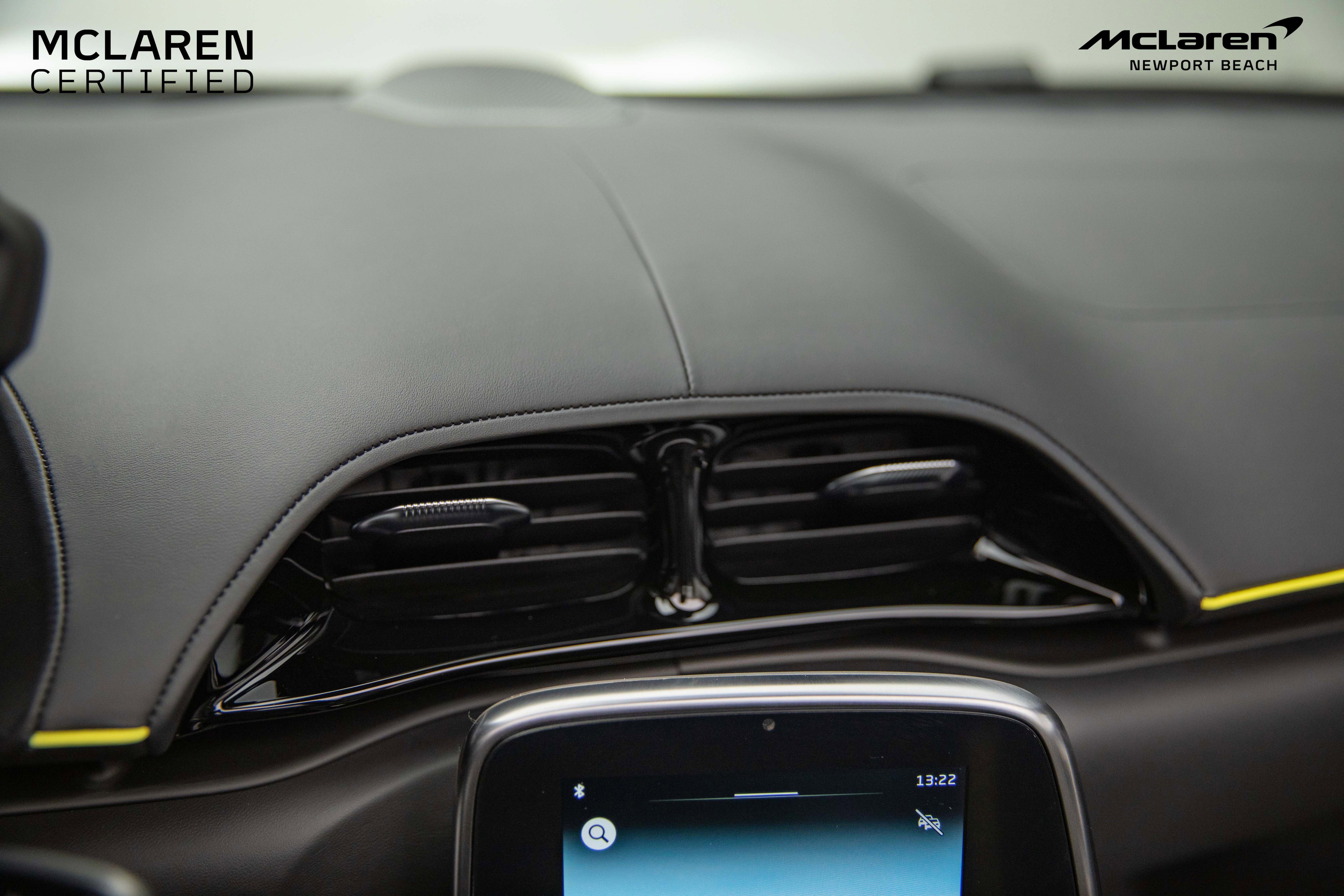 Used 2025 McLaren Artura Spider image 28