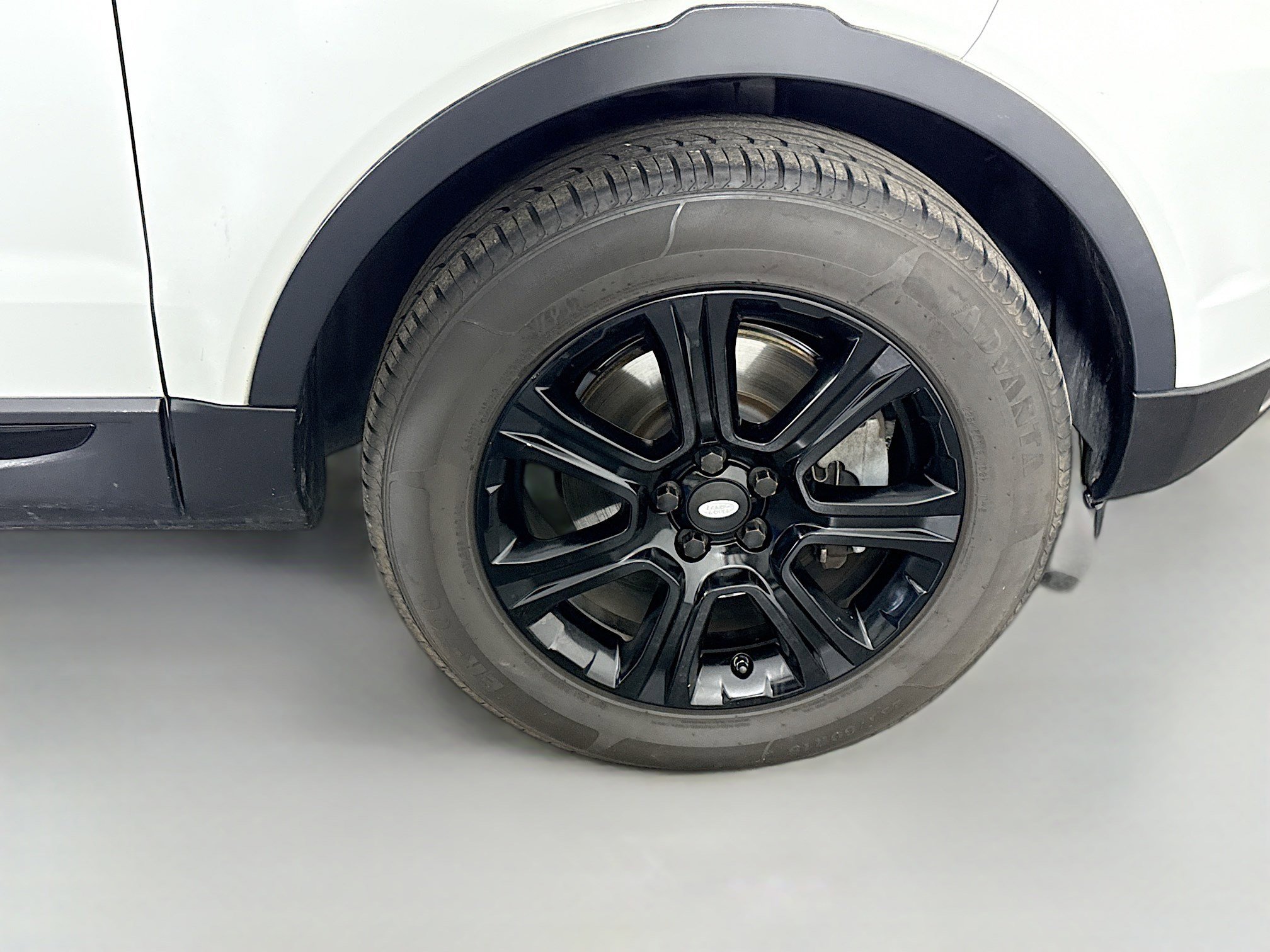 Used 2018 Land Rover Range Rover Evoque SE AWD/4WD image 32