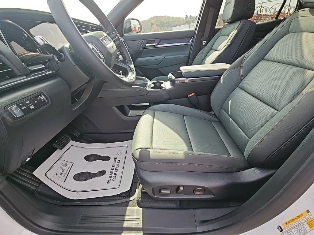 New 2026 GMC Terrain AT4 w/ Convenience Package III image 10